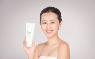 洁面乳与洗面奶的区别 谁更适合你的脸部护理？开启护肤新境界